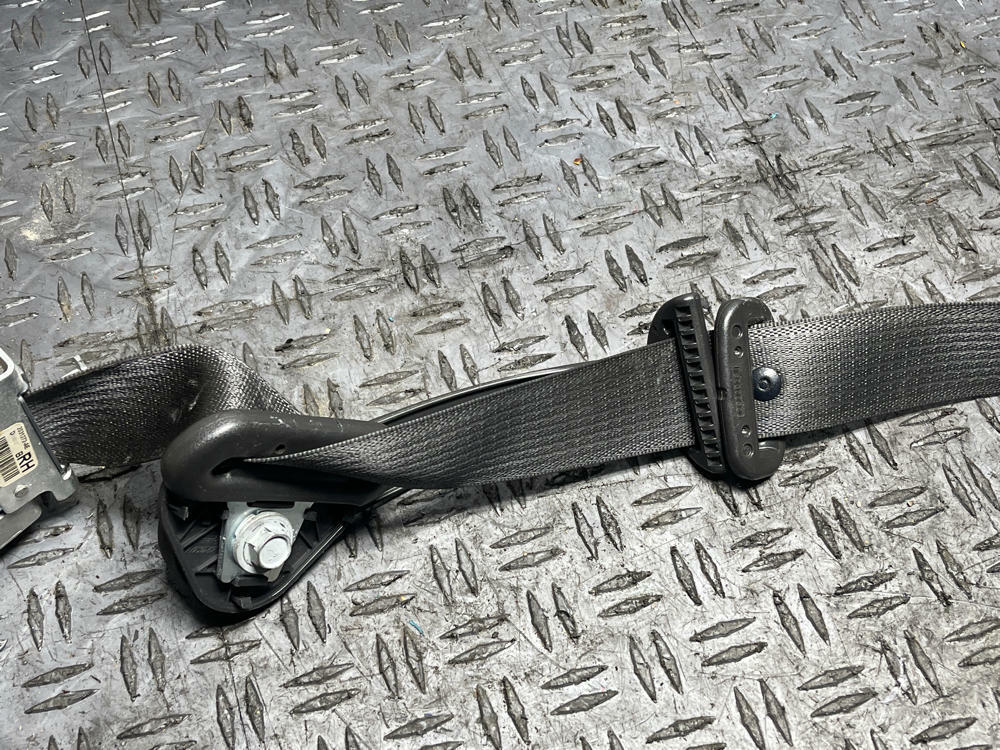 2011-14 Ford Mustang Passenger RH Front Coupe Seat Belt 61k Miles 294