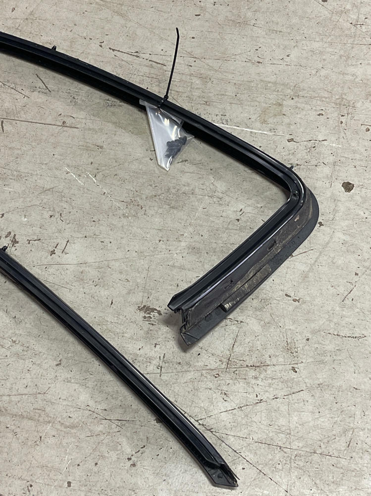 2011-14 Ford Mustang Door Weather Stripping Molding Set LH RH- for Coupe 294