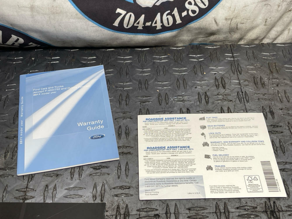 2011 Ford Mustang GT Owners Manual/Press Kit 294