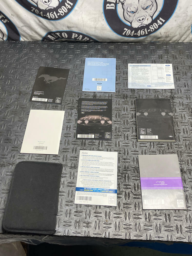 2011 Ford Mustang GT Owners Manual/Press Kit 294