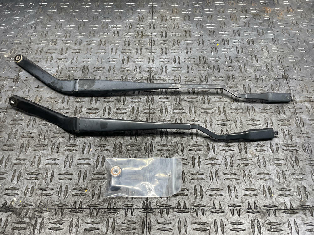 2011-14 Ford Mustang OEM Wiper Arm Pair 294