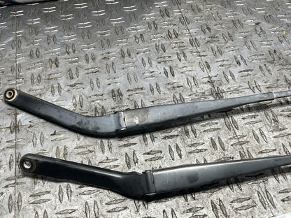 2011-14 Ford Mustang OEM Wiper Arm Pair 294
