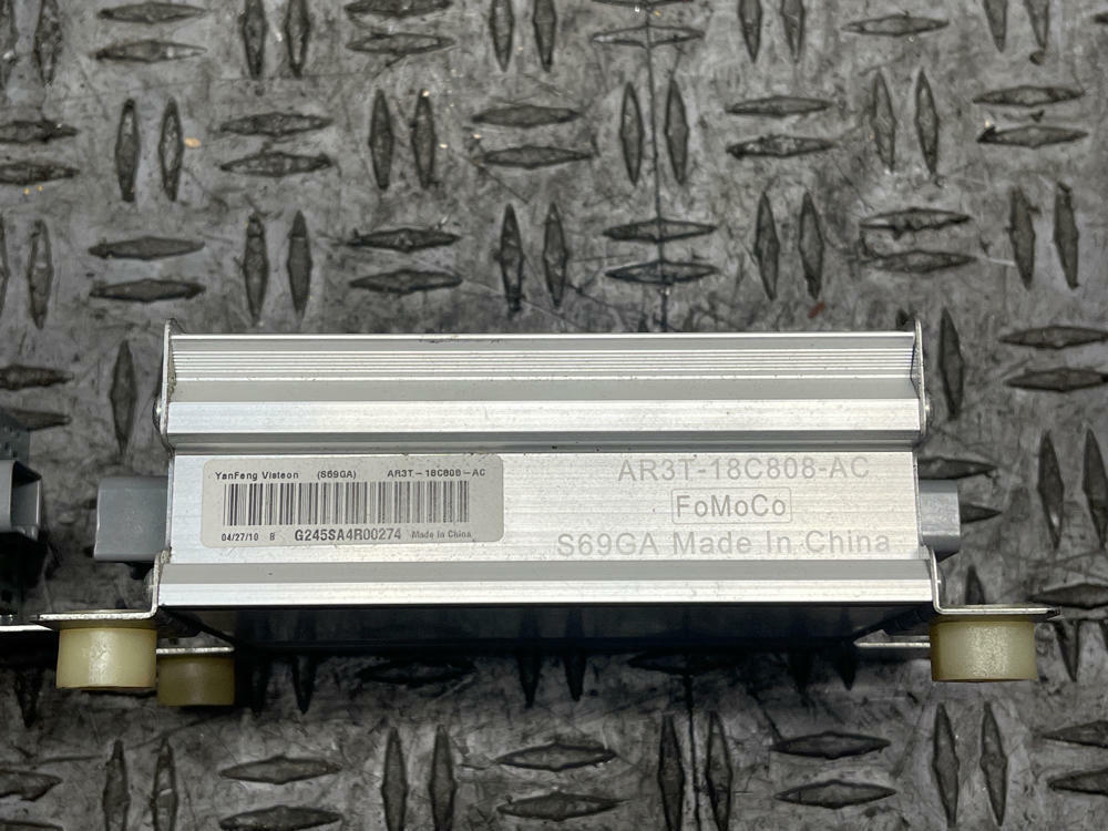 2011-14 Ford Mustang Amplifier Pair 294