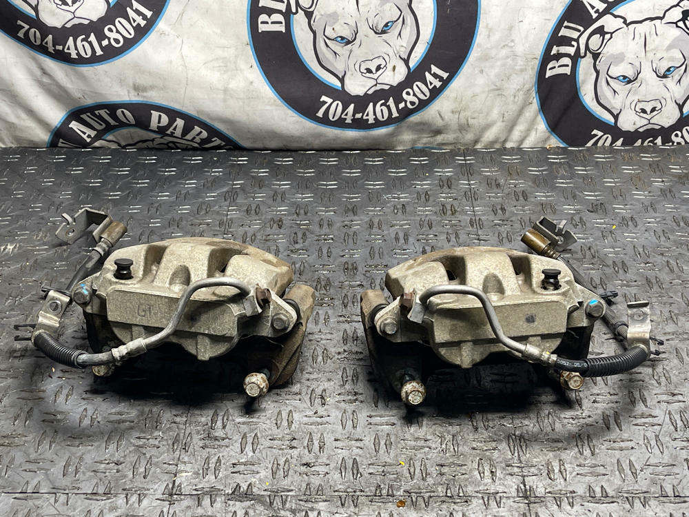 2011-14 Ford Mustang GT Front Brake Calipers LH RH 294