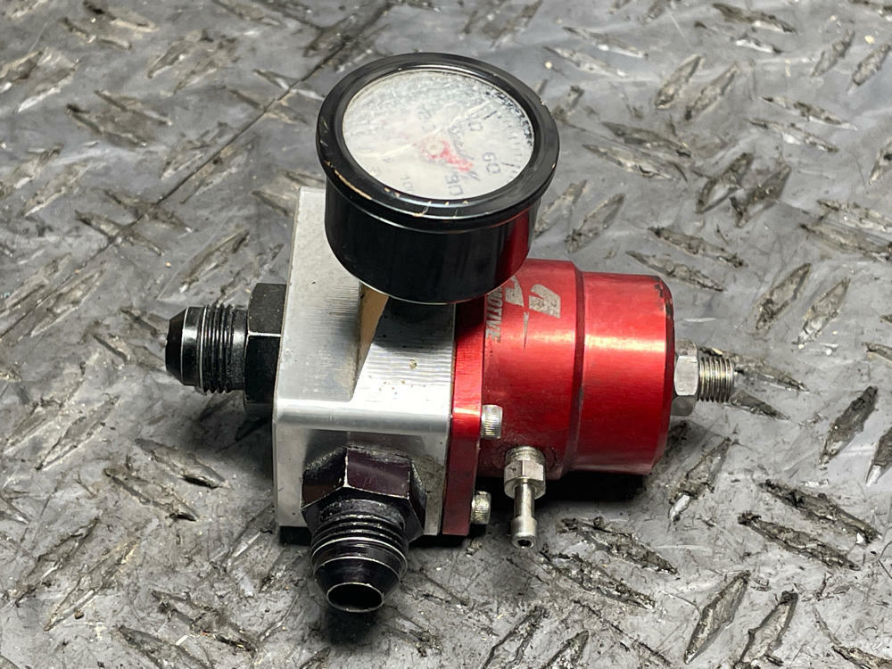 2003-04 Ford Mustang SVT Cobra AeroMotive Fuel Pressure Regulator 304