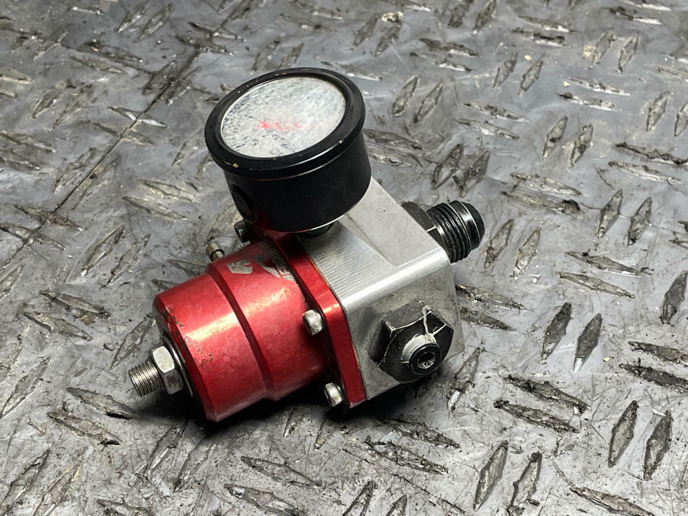 2003-04 Ford Mustang SVT Cobra AeroMotive Fuel Pressure Regulator 304