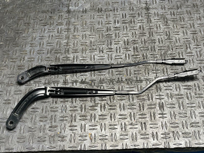 2018-23 Ford Mustang Wiper Arms Pair LH RH 56k Miles 310