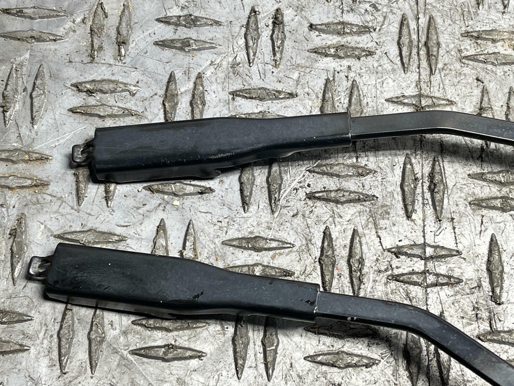 2018-23 Ford Mustang Wiper Arms Pair LH RH 56k Miles 310