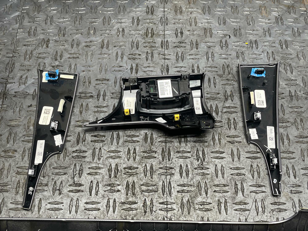 2018-23 Ford Mustang Dash Trim & Vent Set 56k Miles 310