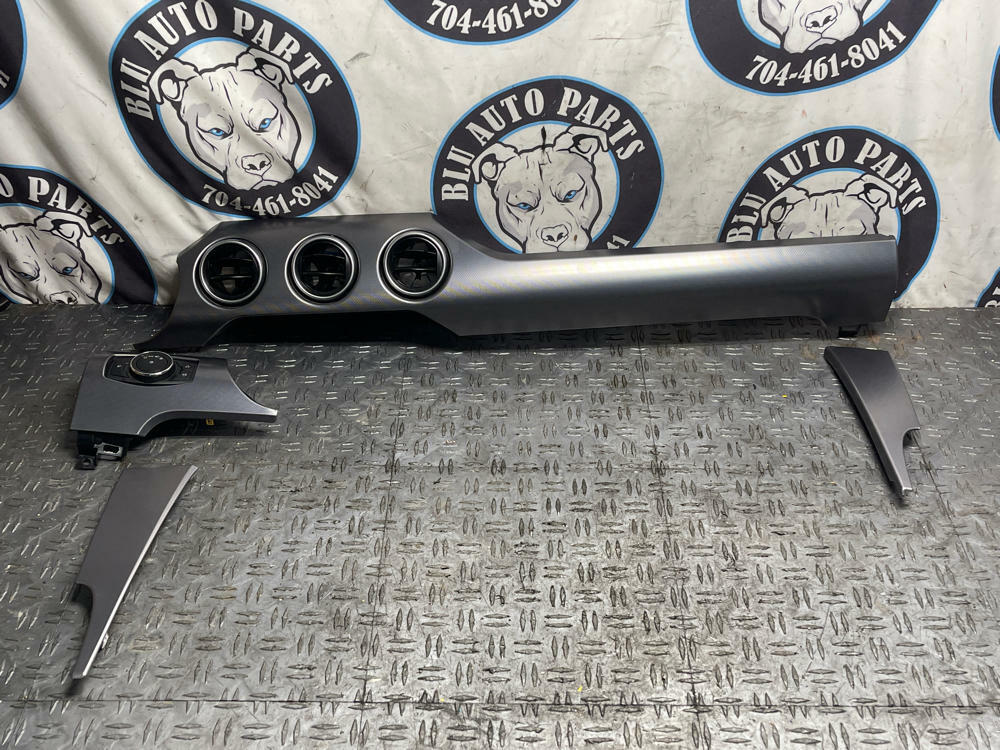 2018-23 Ford Mustang Dash Trim & Vent Set 56k Miles 310