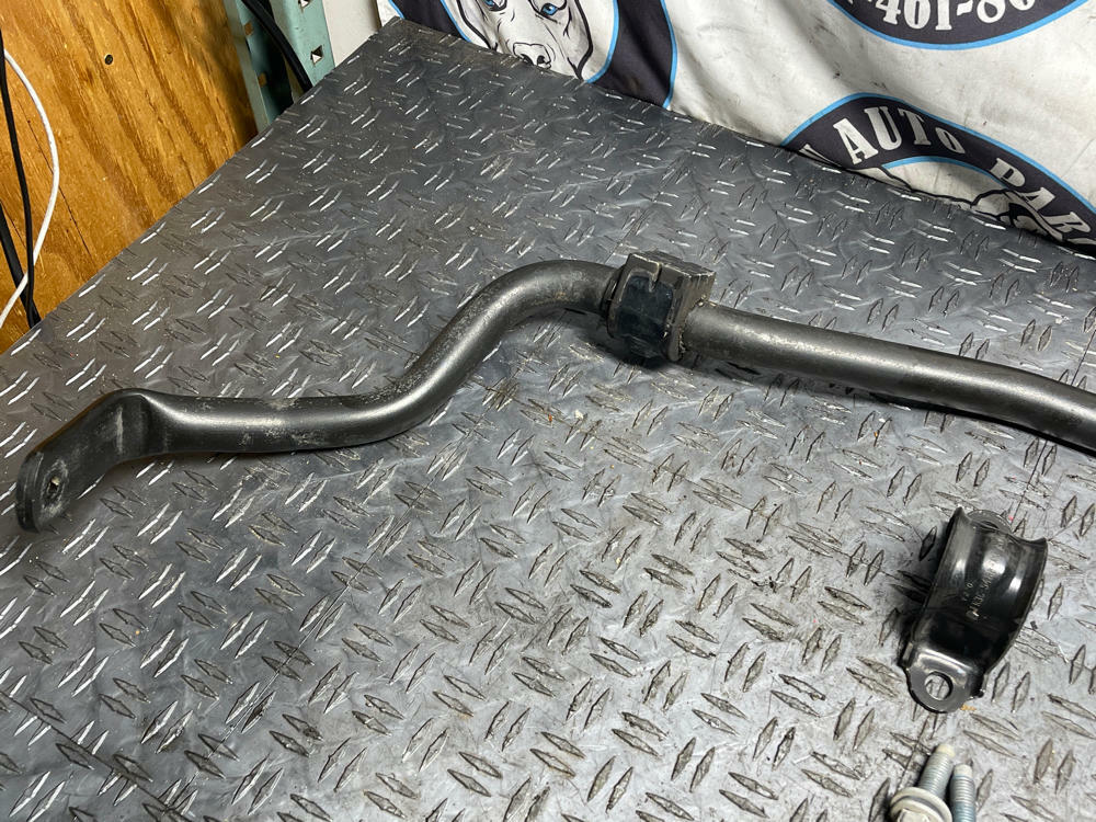 2015-17 Ford Mustang GT OEM Front Sway Bar w/ Brackets 313