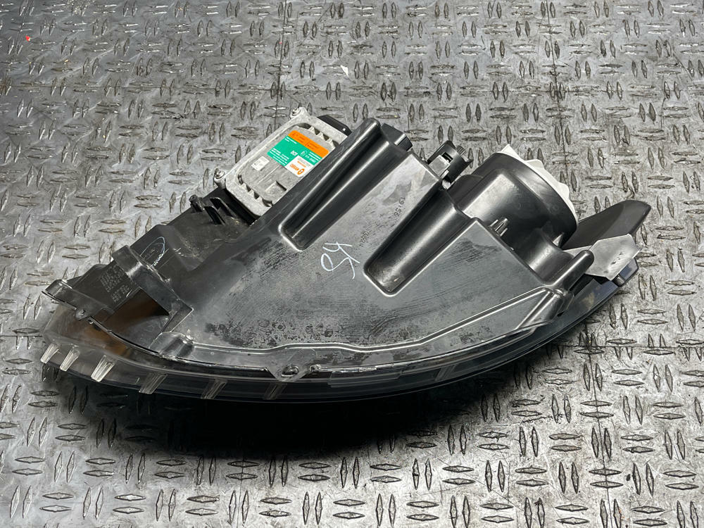 2015-17 Ford Mustang Passenger RH OEM Headlight 62k Miles 313