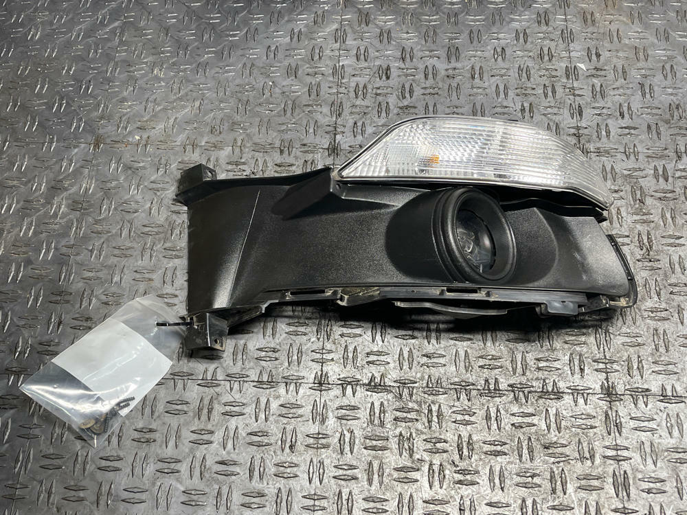 2015-17 Ford Mustang GT Pass Front RH Lower Fog Light & Bezel 313