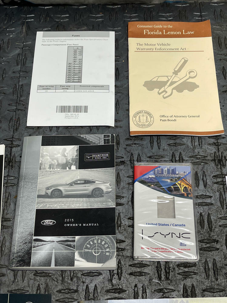 2015 Ford Mustang GT Owners Manual/Press Kit- COMPLETE 313