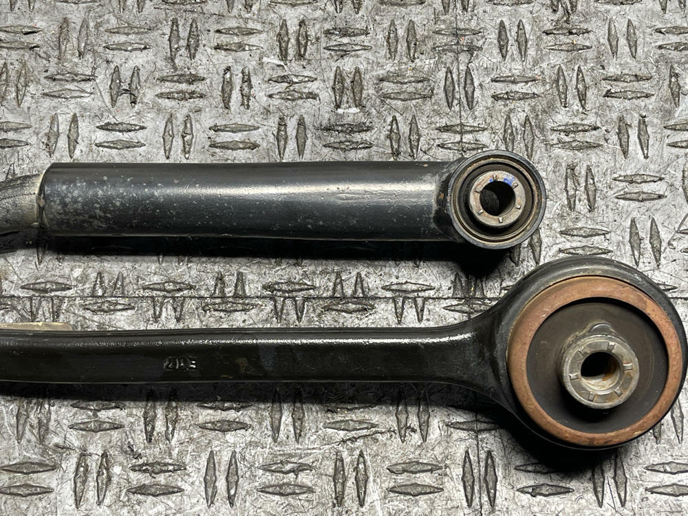 2015-17 Ford Mustang GT OEM Passenger Front RH Control Arm Pair 313