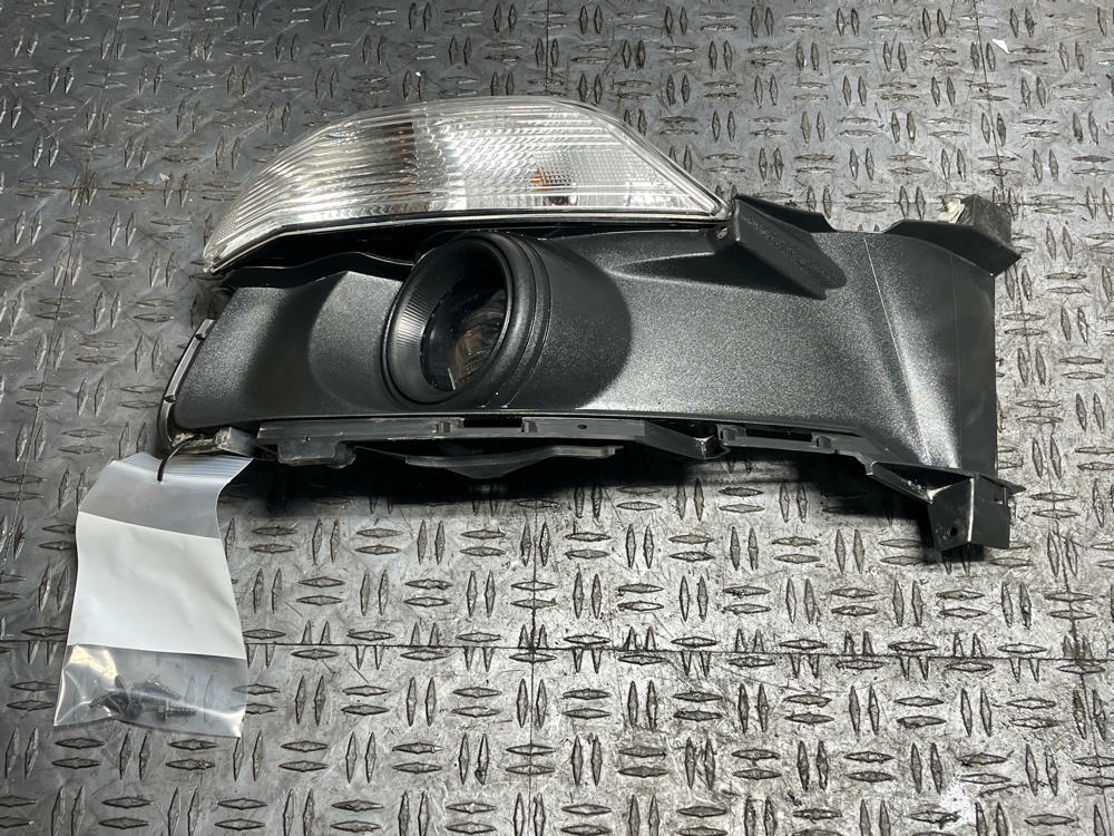 2015-17 Ford Mustang GT Driver Front LH Lower Fog Light & Bezel 313