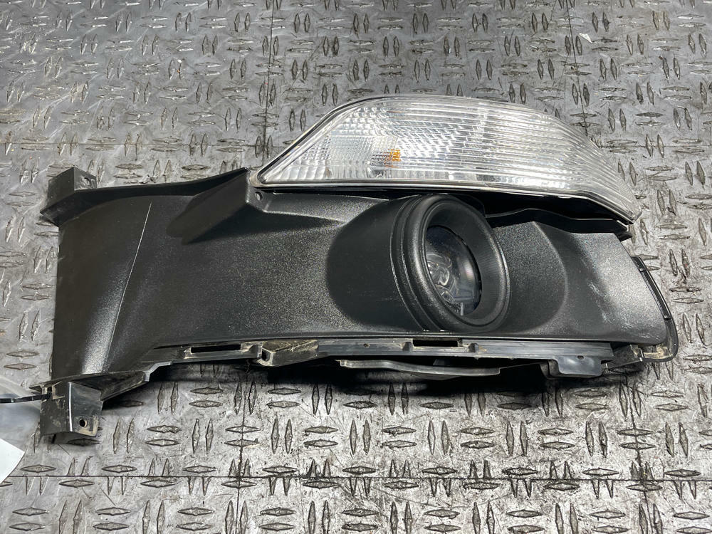 2015-17 Ford Mustang GT Pass Front RH Lower Fog Light & Bezel 313