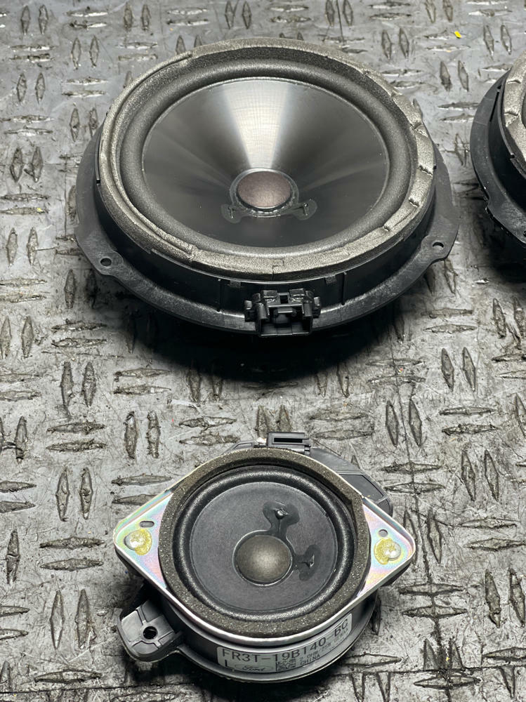 2015-17 Ford Mustang GT Front Door Speakers & Tweeter Set 313