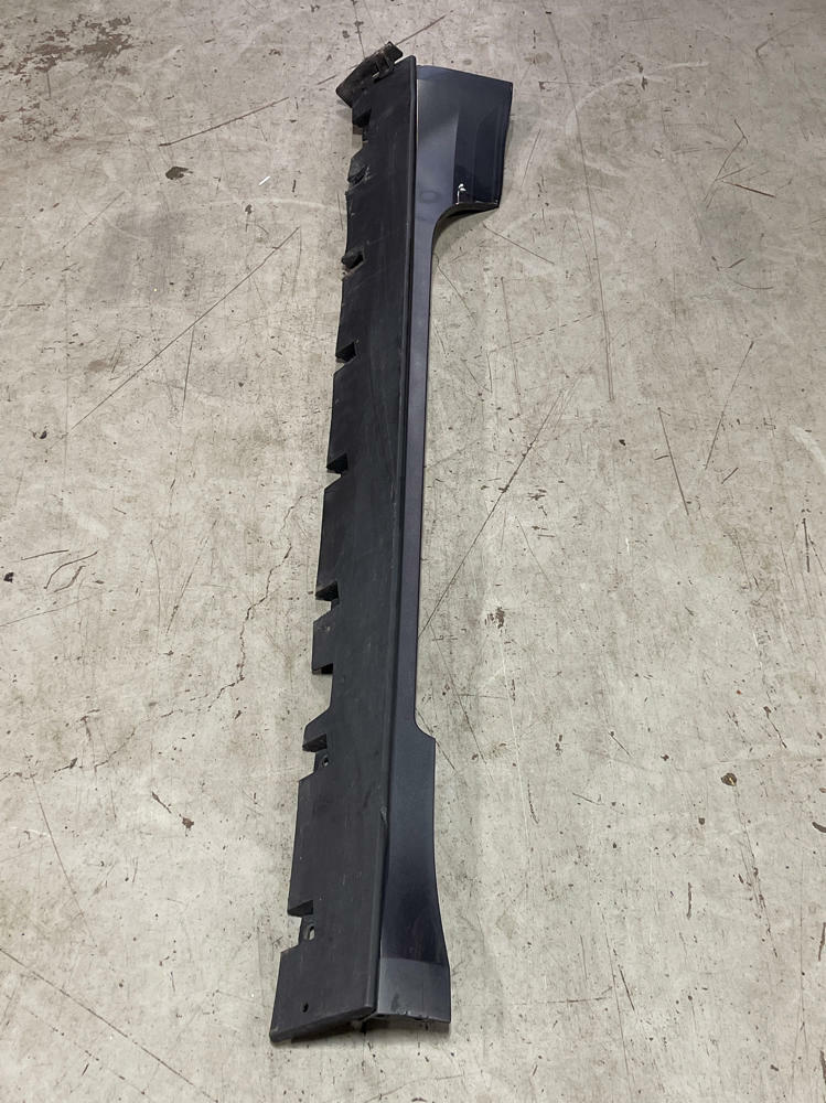 2015-17 Ford Mustang GT Passenger RH Side Skirt- Paint Code J7 316