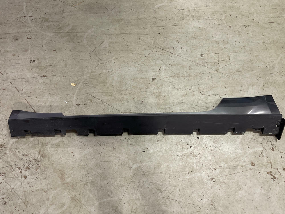 2015-17 Ford Mustang GT Driver LH Side Skirt- Paint Code J7 316
