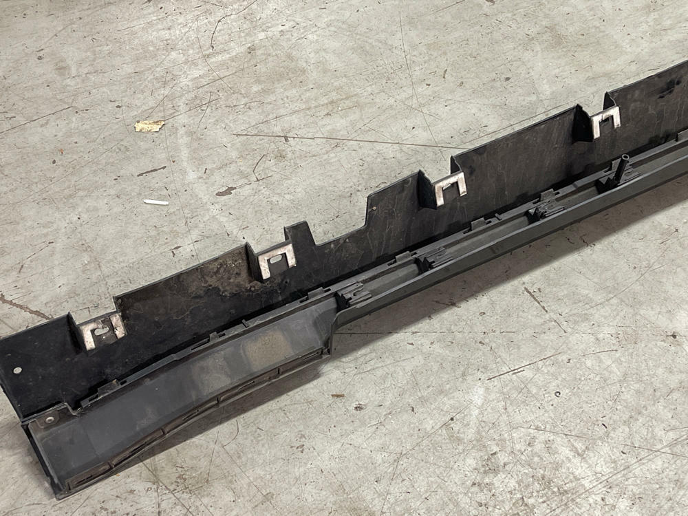2015-17 Ford Mustang GT Driver LH Side Skirt- Paint Code J7 316