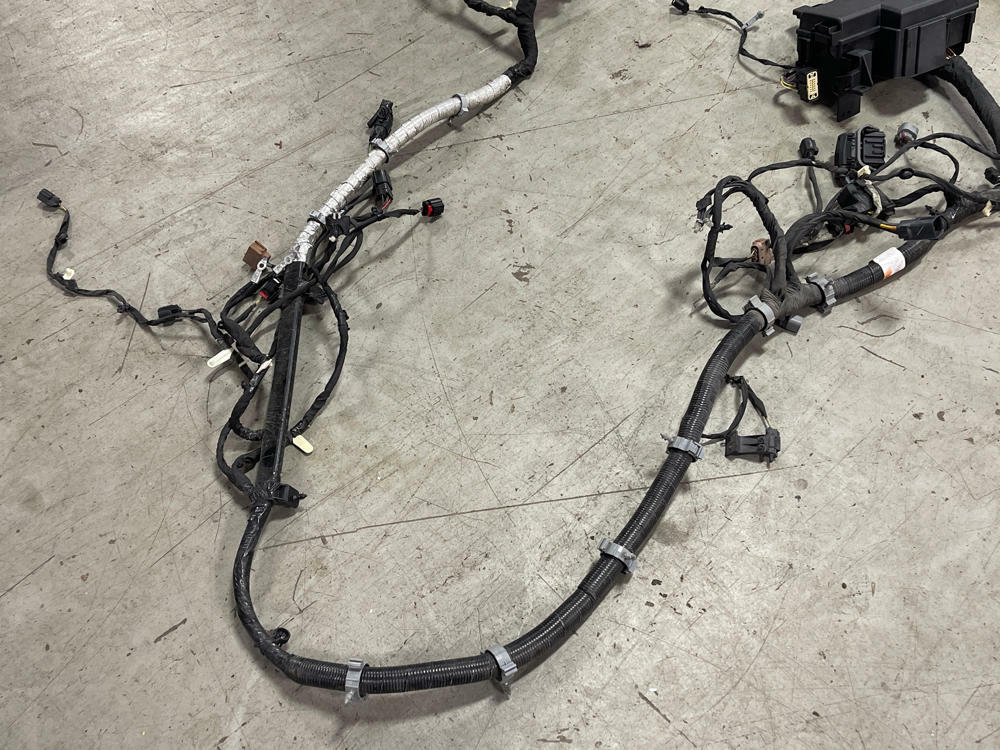 2015-17 Ford Mustang GT Engine Bay Distribution Harness (NEEDS REPAIR) 317