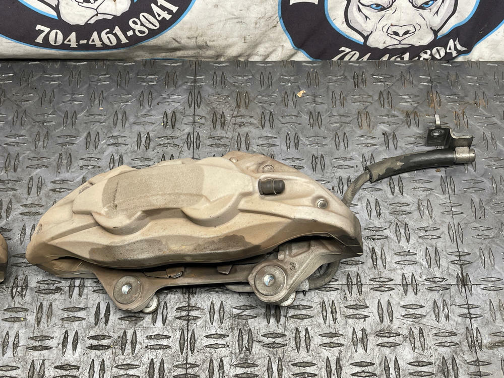2015-17 Ford Mustang GT Base Model Front Brake Calipers Pair 317