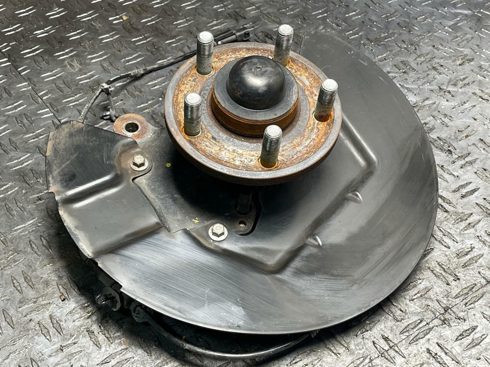 2015-17 Ford Mustang GT Passenger RH Front Spindle 317