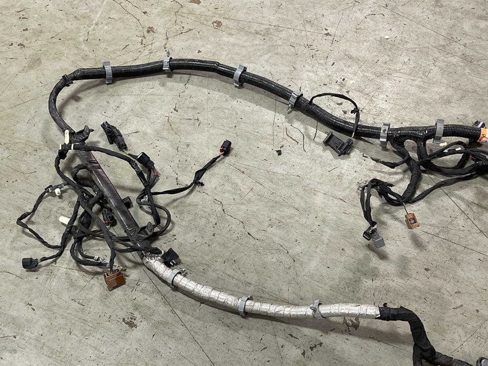 2015-17 Ford Mustang GT Engine Bay Distribution Harness (NEEDS REPAIR) 317