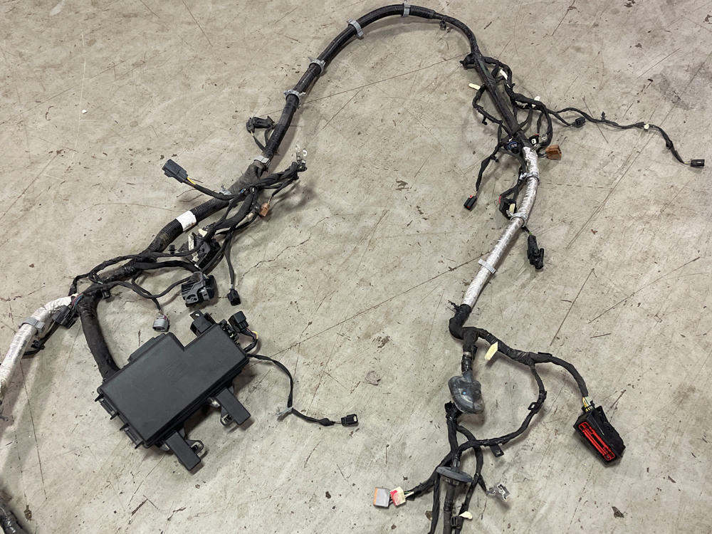 2015-17 Ford Mustang GT Engine Bay Distribution Harness (NEEDS REPAIR) 317
