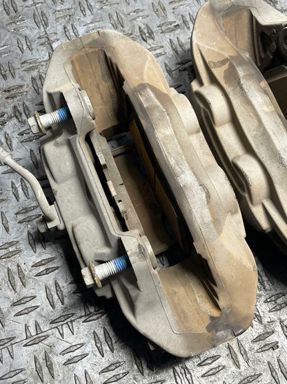 2015-17 Ford Mustang GT Base Model Front Brake Calipers Pair 317
