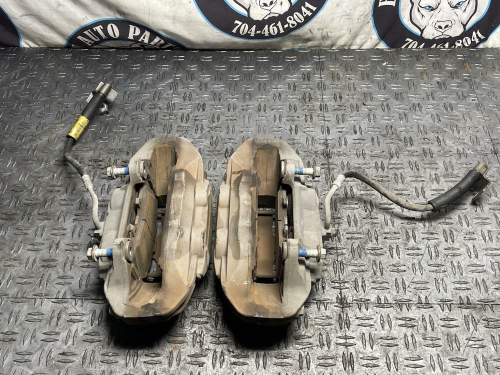 2015-17 Ford Mustang GT Base Model Front Brake Calipers Pair 317