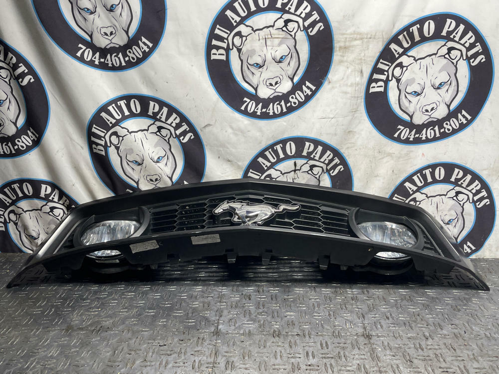 2011-12 Ford Mustang GT OEM Grille & Fog Lights 32k Miles 311