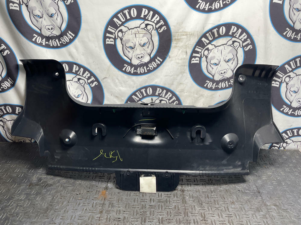 2011-14 Ford Mustang GT Coupe Trunk Panel Center 32k Miles 311