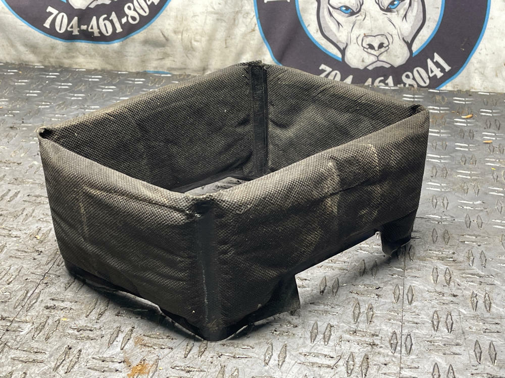 2011-14 Ford Mustang GT Battery Insulator 32k Miles 311