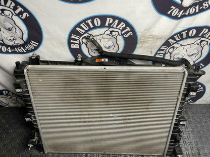 2011-14 Ford Mustang GT Radiator & Fan OEM 32k Miles 311