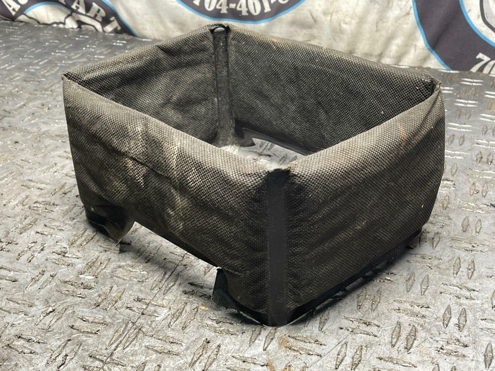 2011-14 Ford Mustang GT Battery Insulator 32k Miles 311