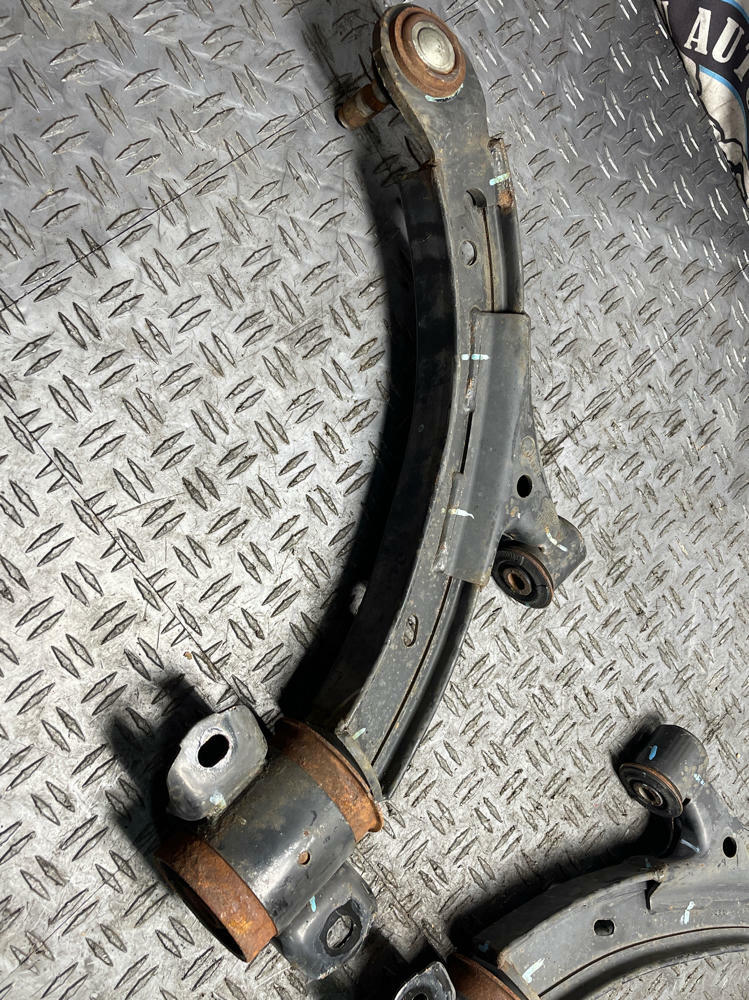2011-14 Ford Mustang GT Front Control Arms Pair 32k Miles 311