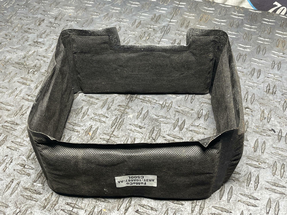 2011-14 Ford Mustang GT Battery Insulator 32k Miles 311