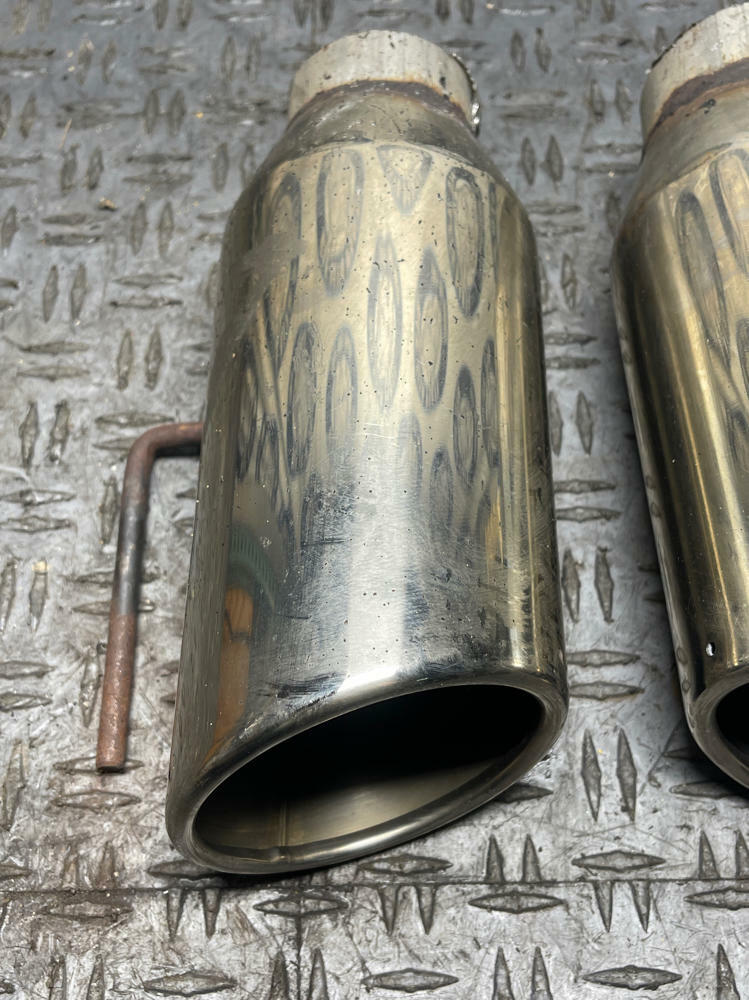2003-04 Ford Mustang SVT Cobra Aftermarket Exhaust Tips- Unsure of Brand