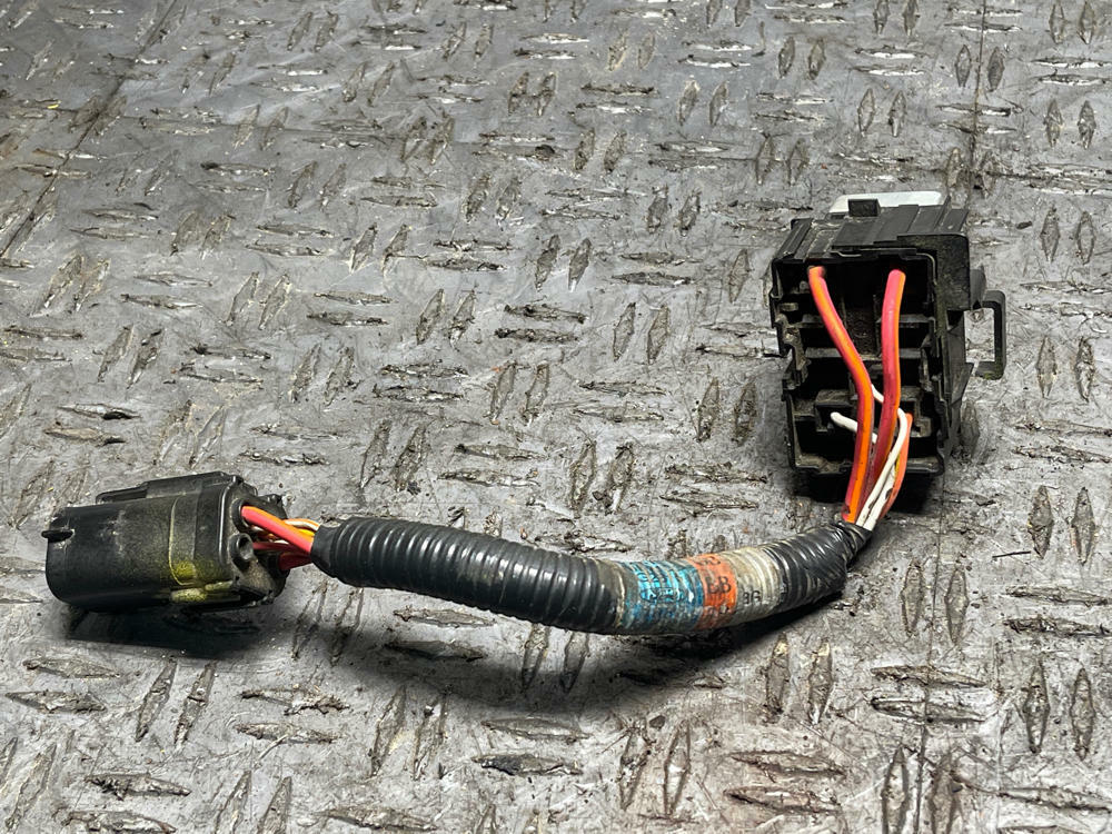 2003-04 Ford Mustang SVT Cobra Heat Exchanger Pump/Fan Relay- NO LID 314