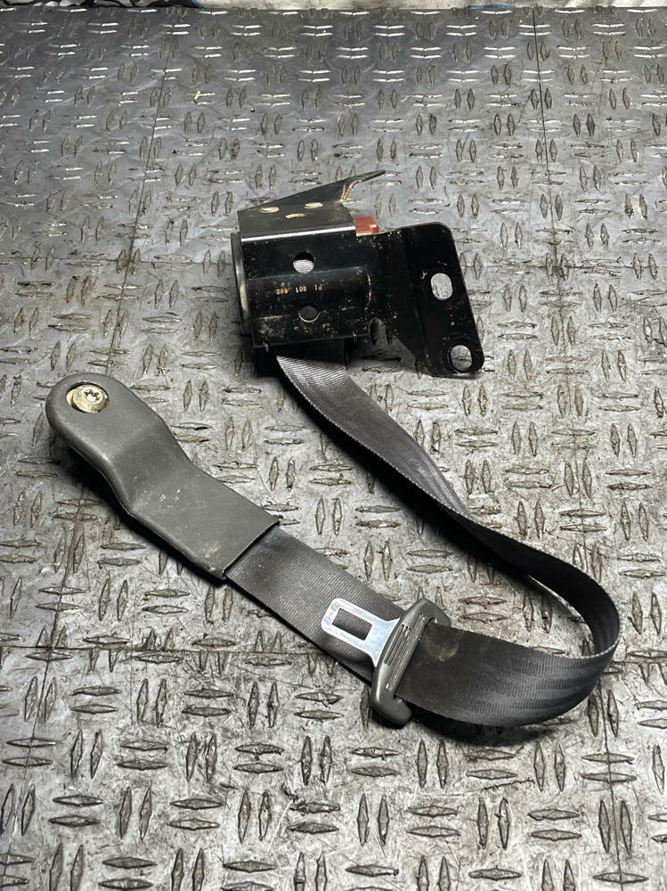 2003-04 Ford Mustang SVT Cobra Driver Front LH Seat Belt- CONVERTIBLE 314