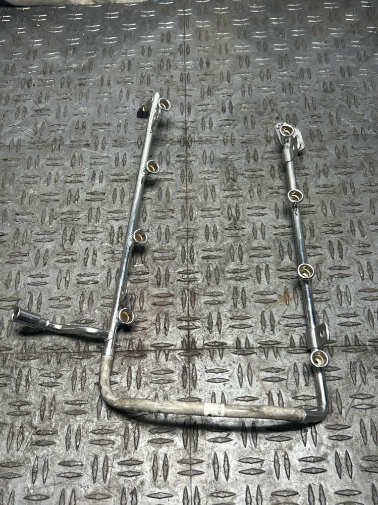 2003-04 Ford Mustang SVT Cobra OEM Fuel Rail 314