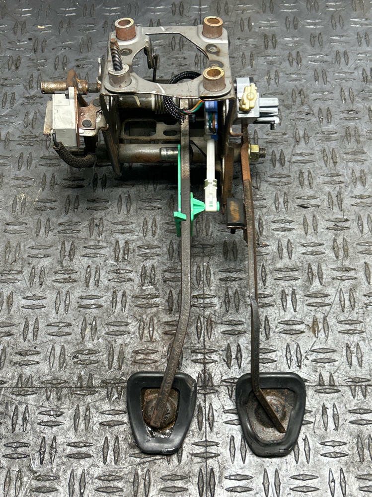 2003-04 Ford Mustang SVT Cobra OEM Pedal Set 314
