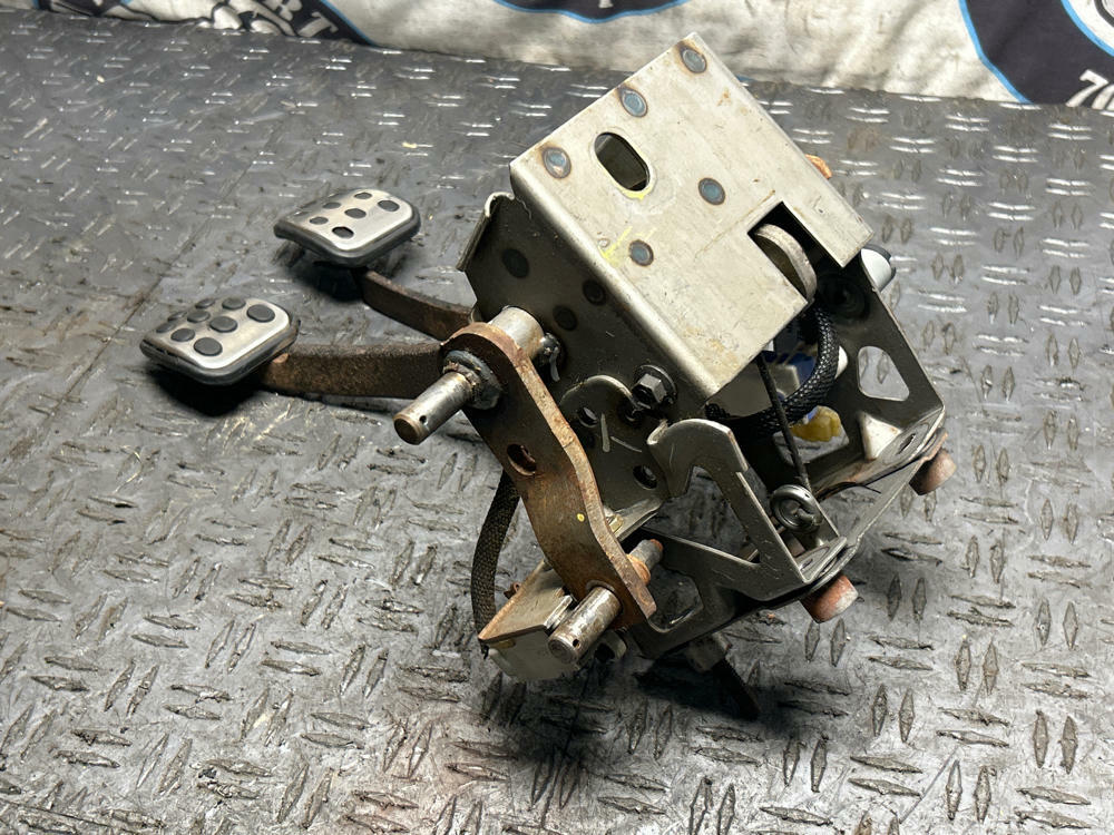 2003-04 Ford Mustang SVT Cobra OEM Pedal Set 314