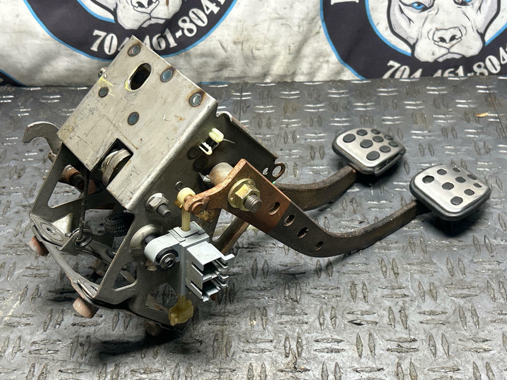 2003-04 Ford Mustang SVT Cobra OEM Pedal Set 314