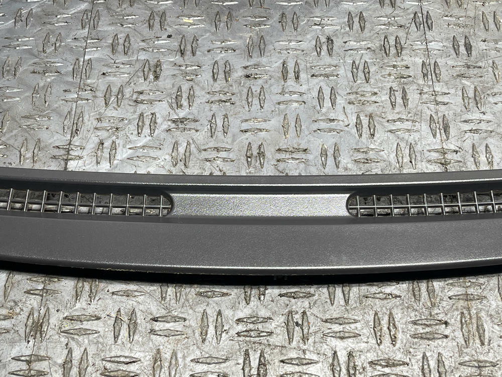 2003-04 Ford Mustang SVT Cobra Defroster Dash Vent 314