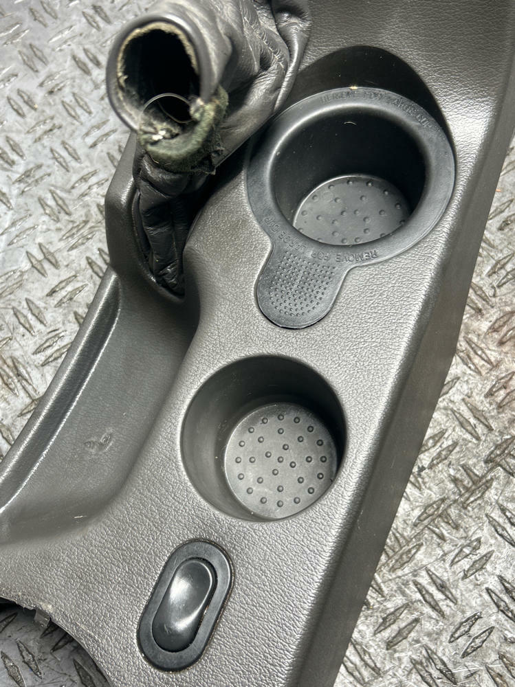 2003-04 Ford Mustang SVT Cobra Convertible Center Console- Dark Charcoal 314