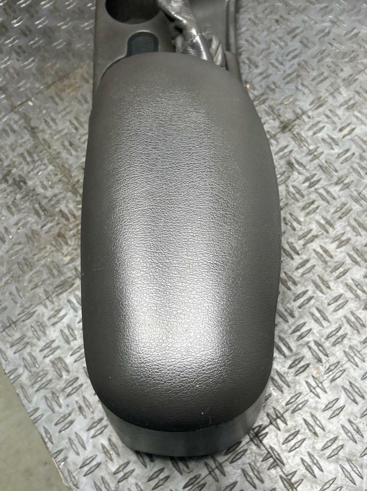 2003-04 Ford Mustang SVT Cobra Convertible Center Console- Dark Charcoal 314