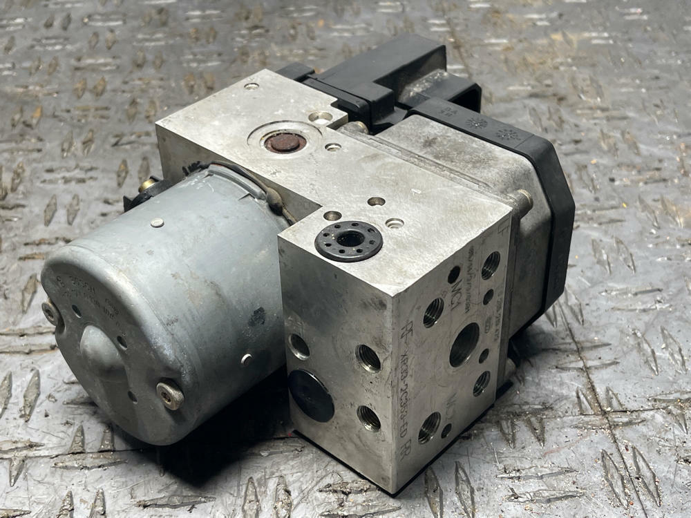 1999-04 Ford Mustang Bullitt/Cobra ABS Module 306